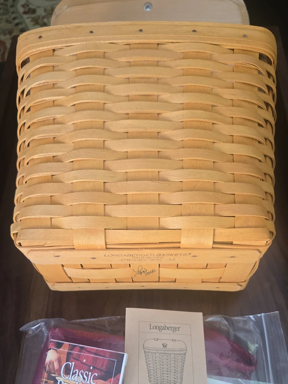 Longaberger 2000 Medium Mail Basket